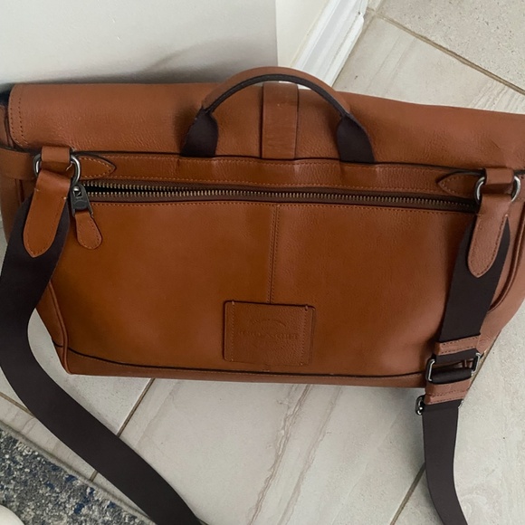 COACH mens briefcase leather ,beautiful brown colour very roomy - Picture 5 of 8